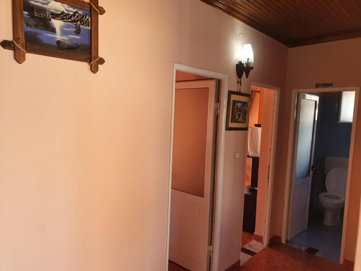 Apartment Donend Μπεράτ Εξωτερικό φωτογραφία